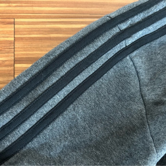 Adidas Essentials Fleece 3-Stripes Sweatshirt - Picture 5 of 6